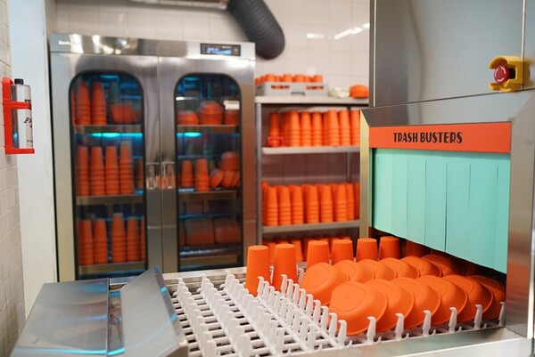 다회용컵을 사용할 때 가장 걱정되는 부분은? 썸네일